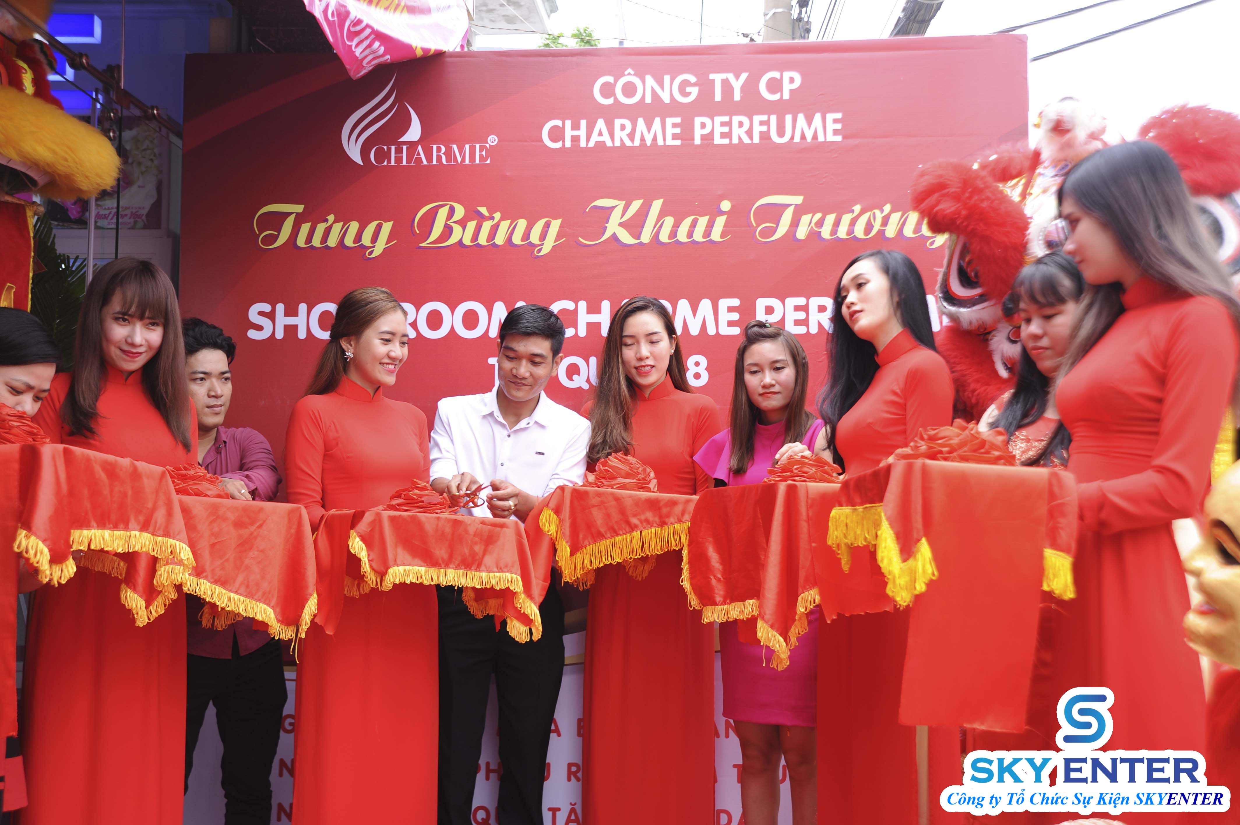 khai-truong-chuoi-cua-hang-nuoc-hoa-charme